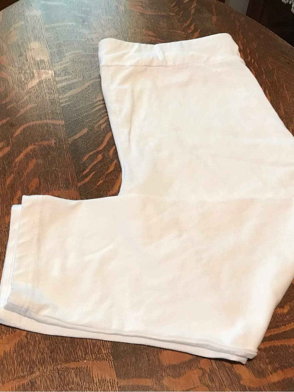 Time and Tru Arctic White Capri Pants XL